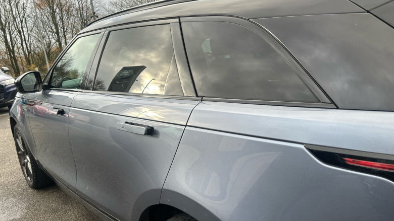 Land Rover Range Rover Velar 2.0 D200 R-Dynamic HSE 5dr Auto Diesel Estate